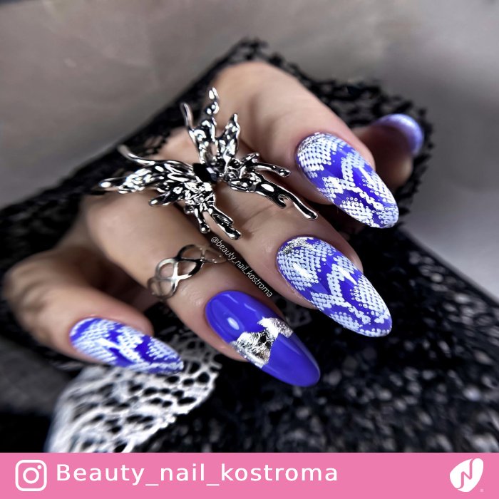 Blue Snake Skin Nails