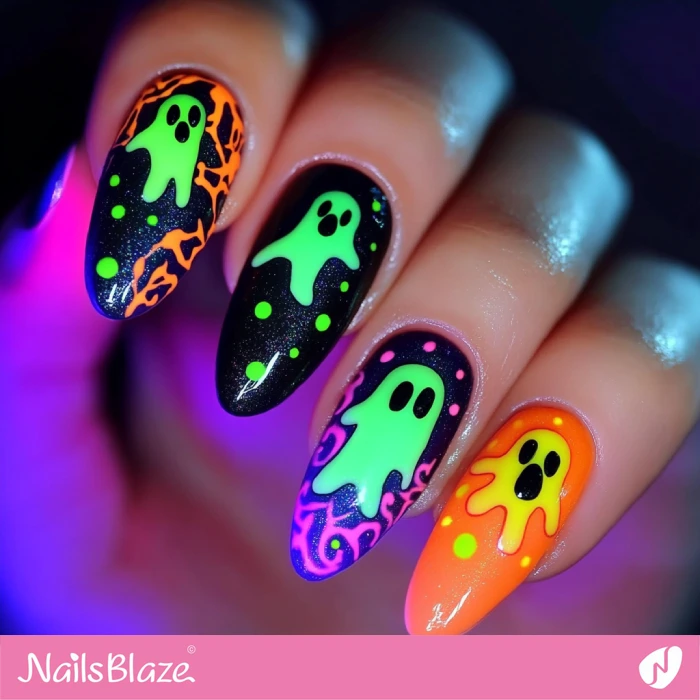 Halloween Party with Ghost Nails | Halloween Ghost Nails - NB5964